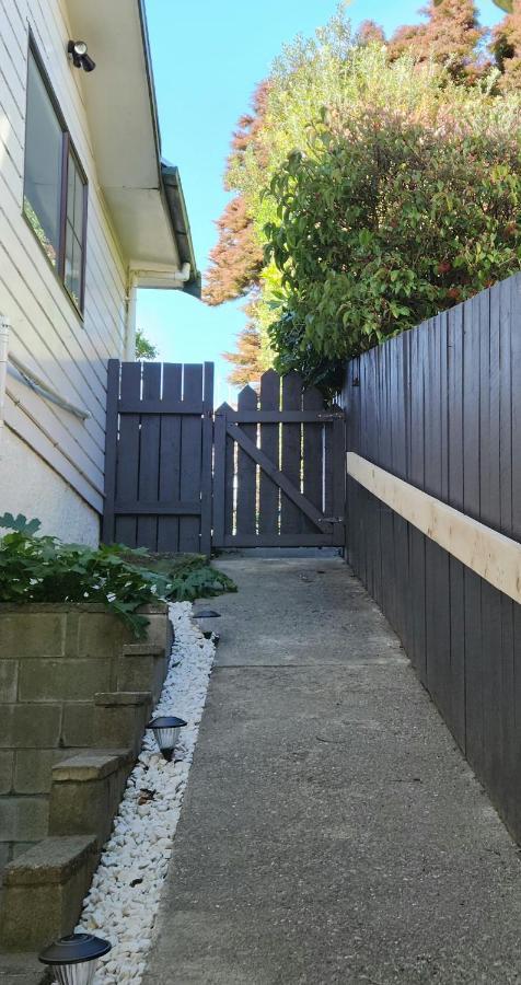 Studio 9 On Lakewood Wellington Exterior foto
