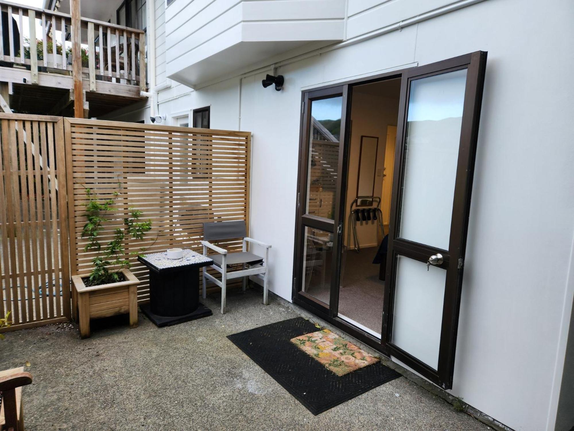 Studio 9 On Lakewood Wellington Exterior foto